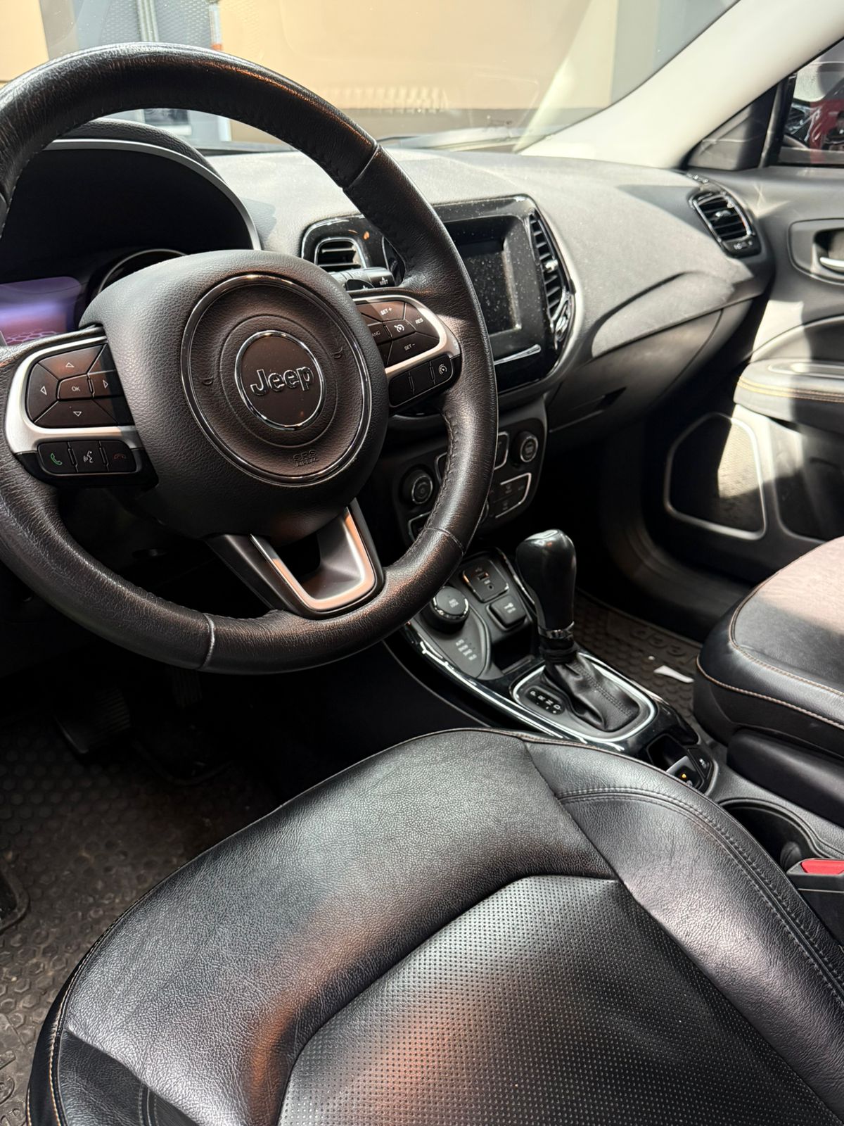 JEEP - COMPASS  LIMITED  2.4 4X4  - AUTOMÁTICA  - 2018